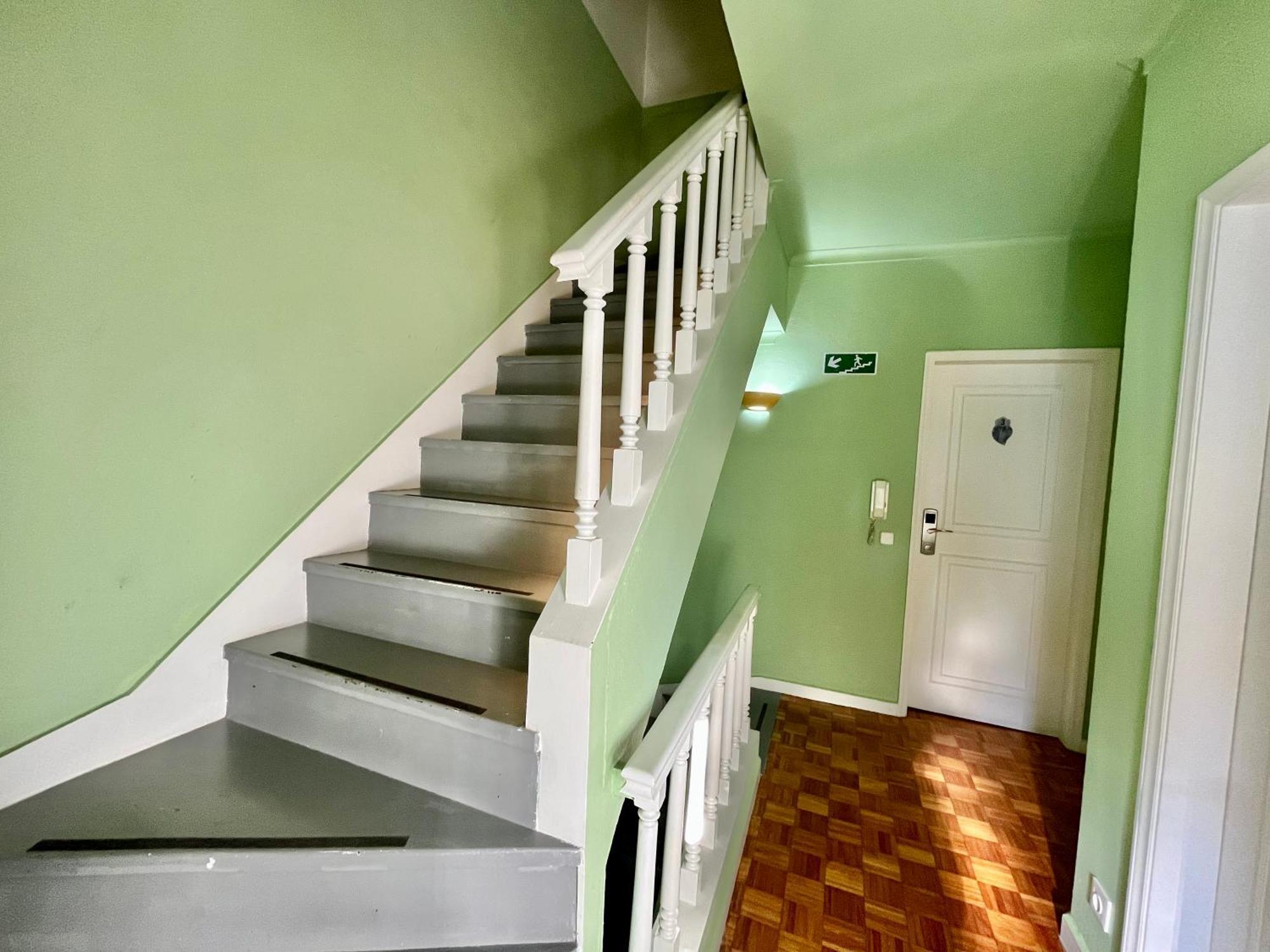 Hostal Ljmonade *